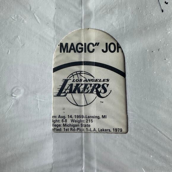 1990 NBA HOOPS ACTION PHOTO Magic Johnson LA Lakers 8×10 oversize card Mint - Picture 3 of 3